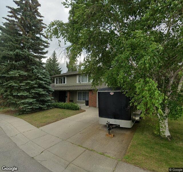 Street view of 4 Lake Placid Bay SE, Calgary