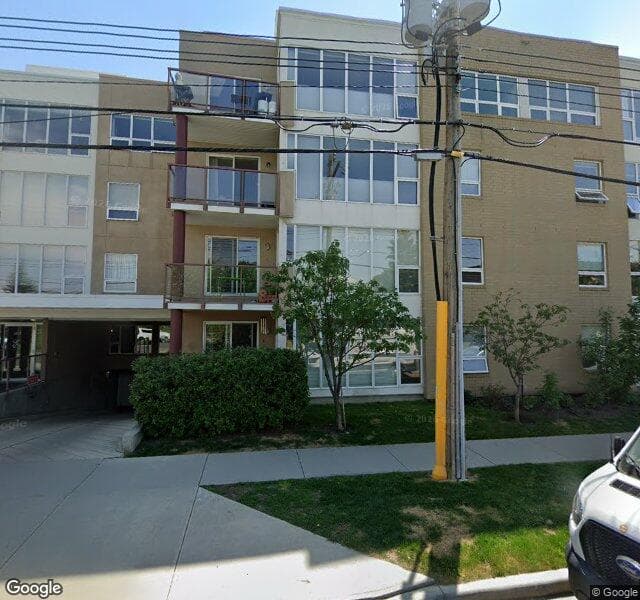 Street view of 401-718 5 Street NE, Calgary