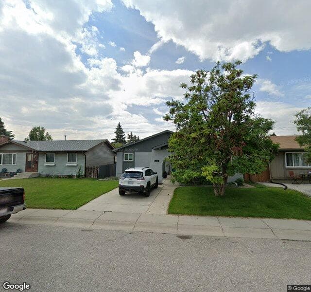 Street view of 1011 Maitland Way NE, Calgary