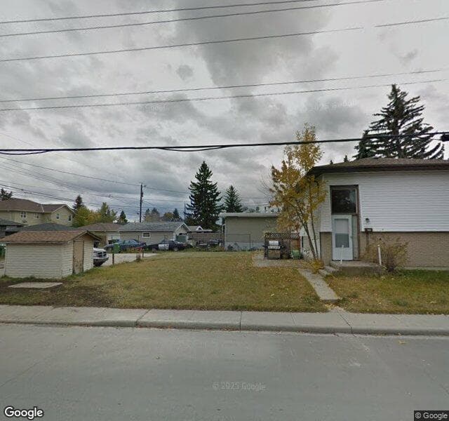 Street view of 3104 39 Street SW, Calgary