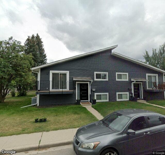 Street view of 4-2401 28 Street SW, Calgary