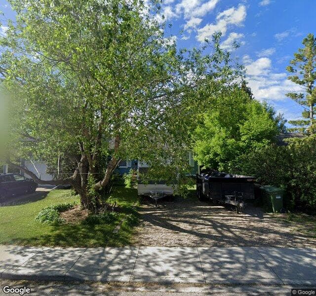 Street view of 605 27 Avenue NE, Calgary