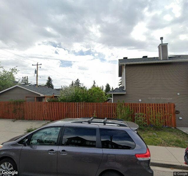 Street view of 540 25 Avenue NW, Calgary
