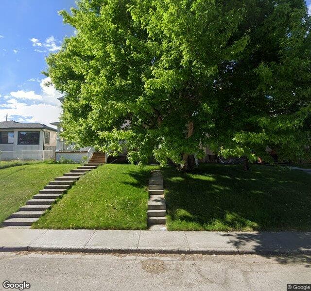 Street view of 131 25 Avenue NE, Calgary