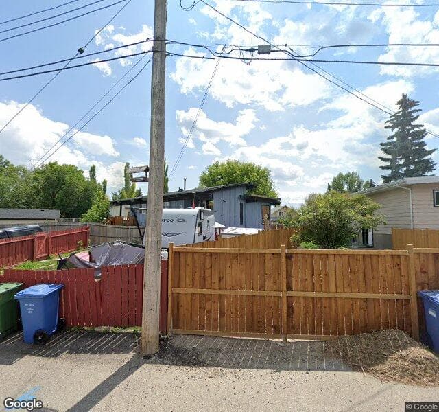 Street view of 10 Arlington Bay SE, Calgary
