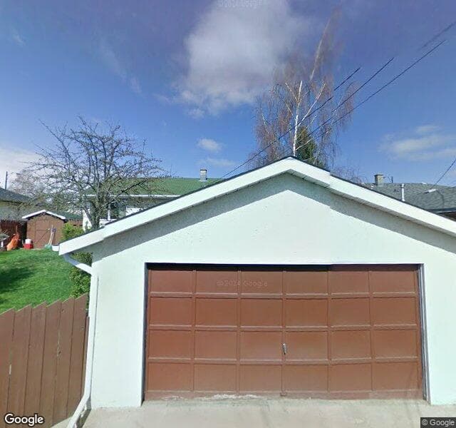 Street view of 1032 Trafford Drive NW, Calgary