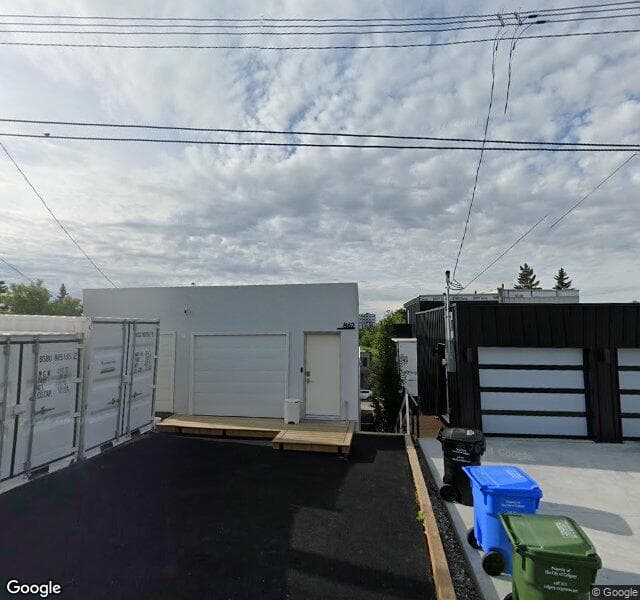 Street view of 914 Drury Avenue NE, Calgary