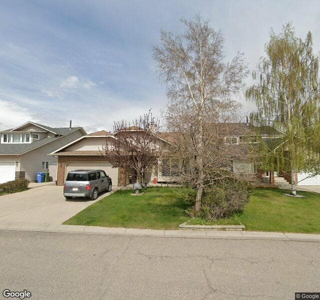Street view of 92 Edgeland Rise NW, Calgary