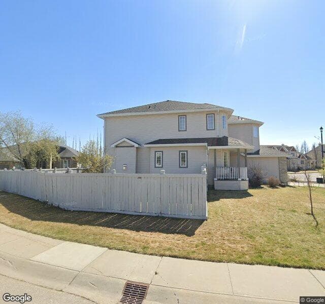 Street view of 907 Lamb Crescent NW, Edmonton