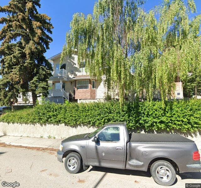 Street view of 935 Hunterston Hill NW, Calgary