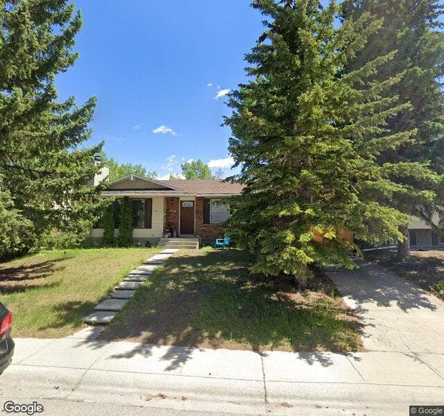 Street view of 5011 Vantage Crescent NW, Calgary