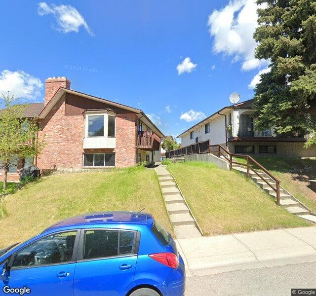 Street view of 11 Dalhousie Crescent NW, Calgary