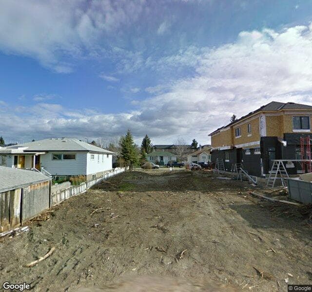 Street view of 449 19 Avenue NE, Calgary