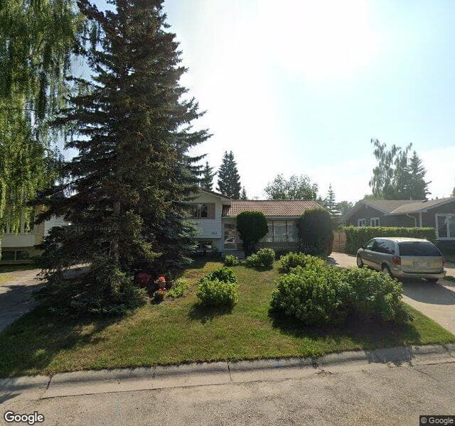Street view of 206 Oakwood Place SW, Calgary