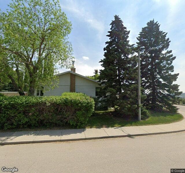 Street view of 2648 Toronto Crescent NW, Calgary