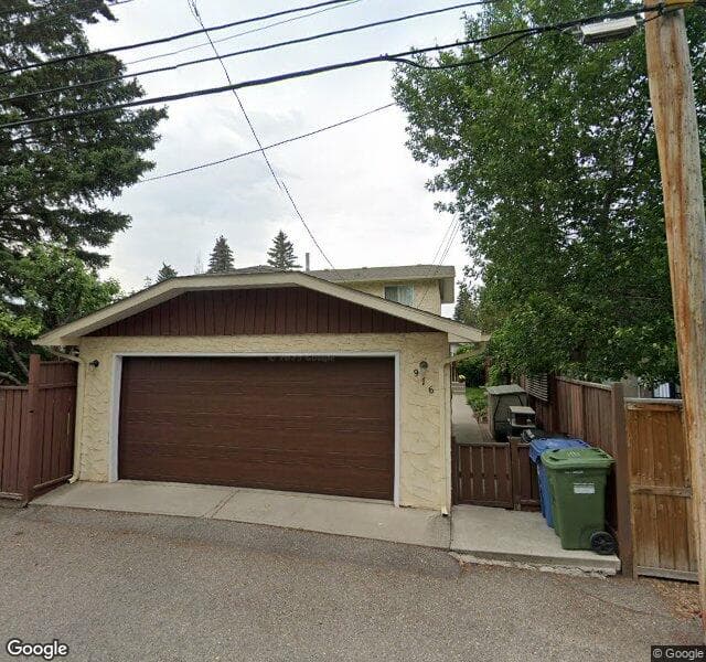 Street view of 916 Lake Arrow Way SE, Calgary