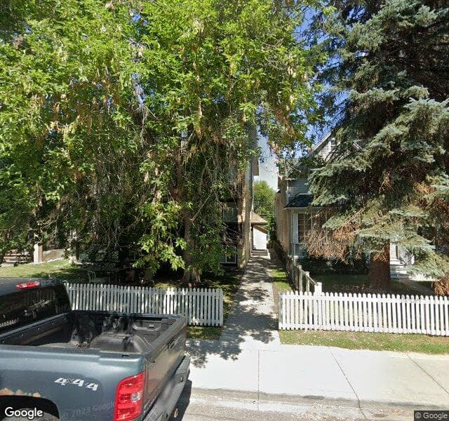 Street view of 520 21 Avenue SW, Calgary