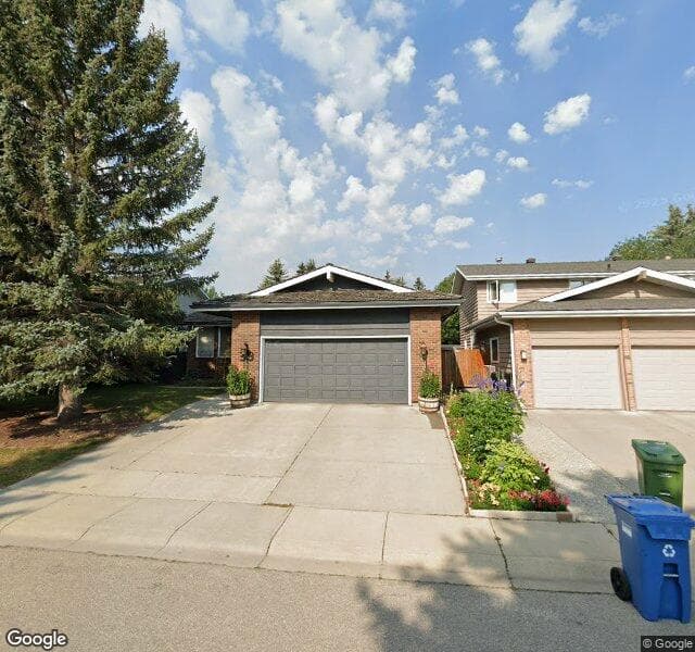 Street view of 39 Wood Crescent SW, Calgary