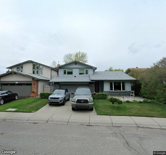 Street view of 31 Sunmount Crescent SE, Calgary