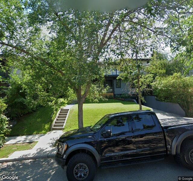 Street view of 531 Salem Avenue SW, Calgary