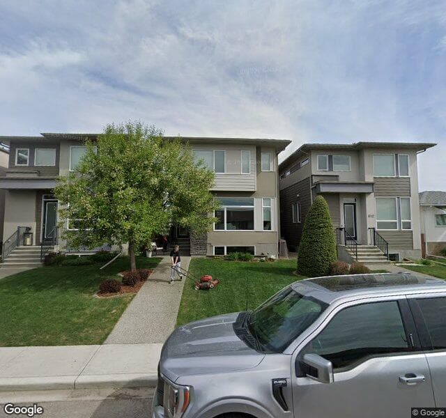 Street view of 810 7 Avenue NE, Calgary