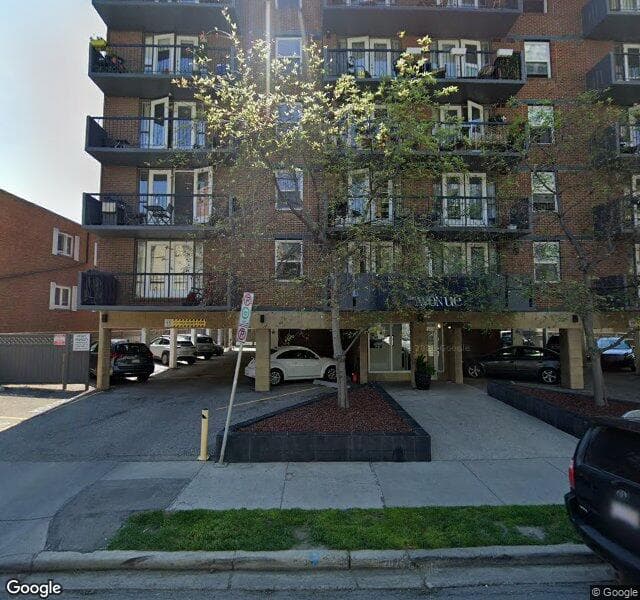 Street view of 304-605 14 Avenue SW, Calgary