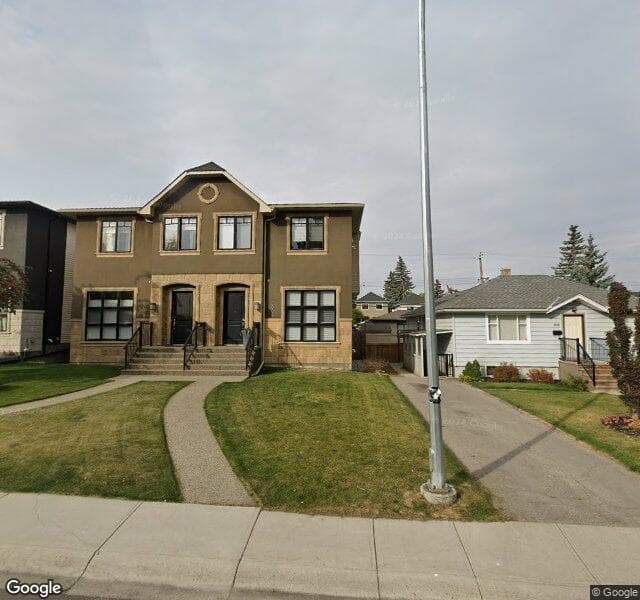 Street view of 2009 31 Street SW, Calgary