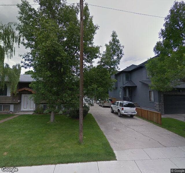 Street view of 450 25 Avenue NE, Calgary