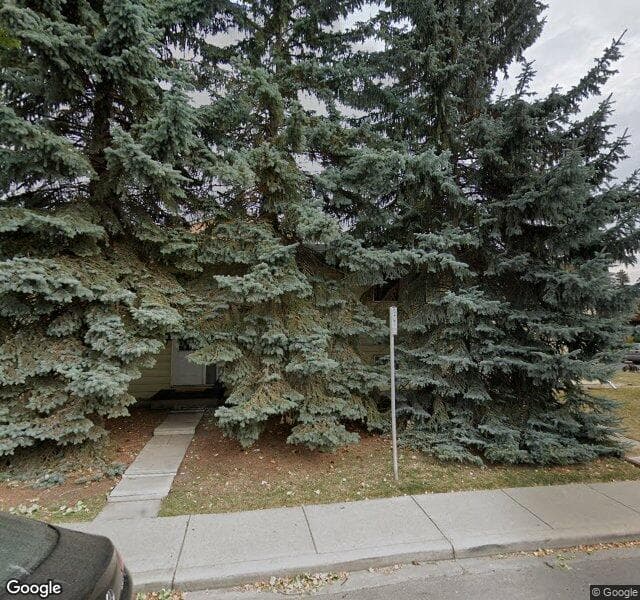 Street view of 4-1939 33 Street SW, Calgary