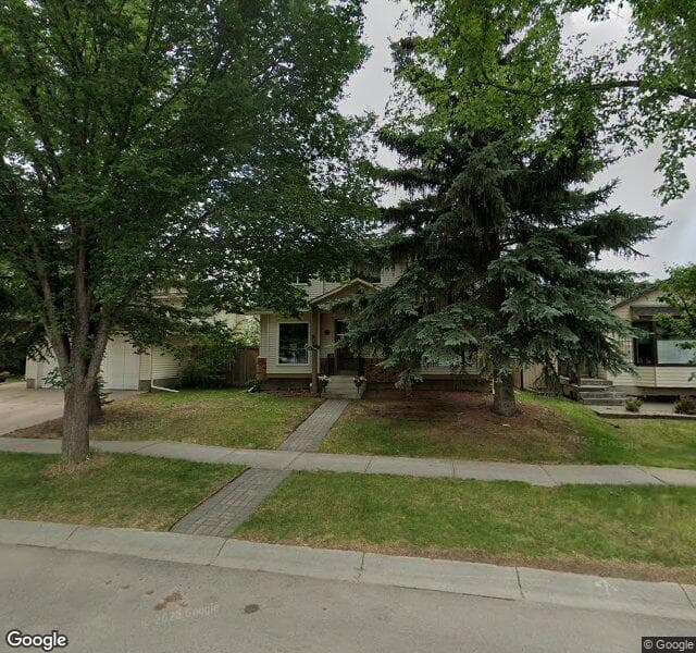 Street view of 840 Mckenzie Drive SE, Calgary