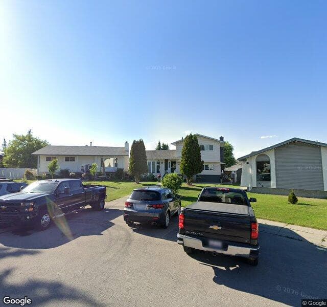 Street view of 948 Madeira Way NE, Calgary