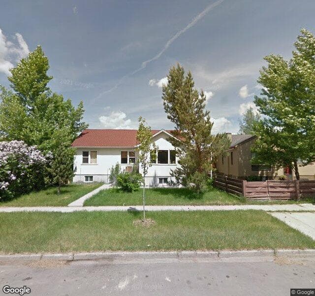 Street view of 426 13 Avenue NE, Calgary
