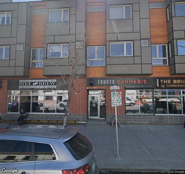 Street view of 213-118 8 Street NE, Calgary