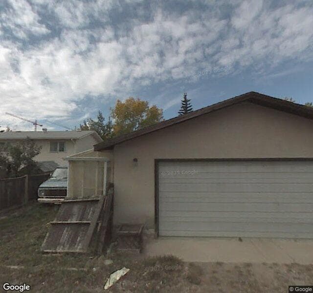 Street view of 3224 Rundlelawn Road NE, Calgary