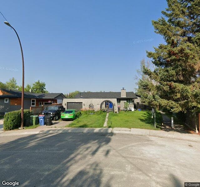 Street view of 2930 Oakmoor Crescent SW, Calgary
