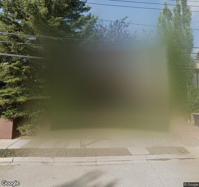 Street view of 922 Rideau Road SW, Calgary