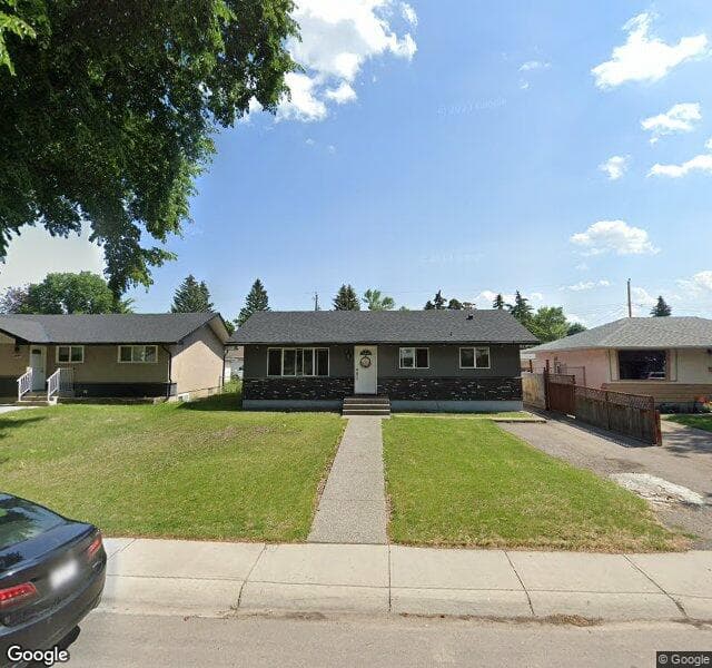 Street view of 2046 33 Street SE, Calgary