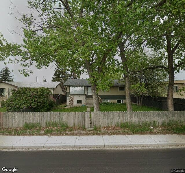 Street view of 1527 52 Street SE, Calgary