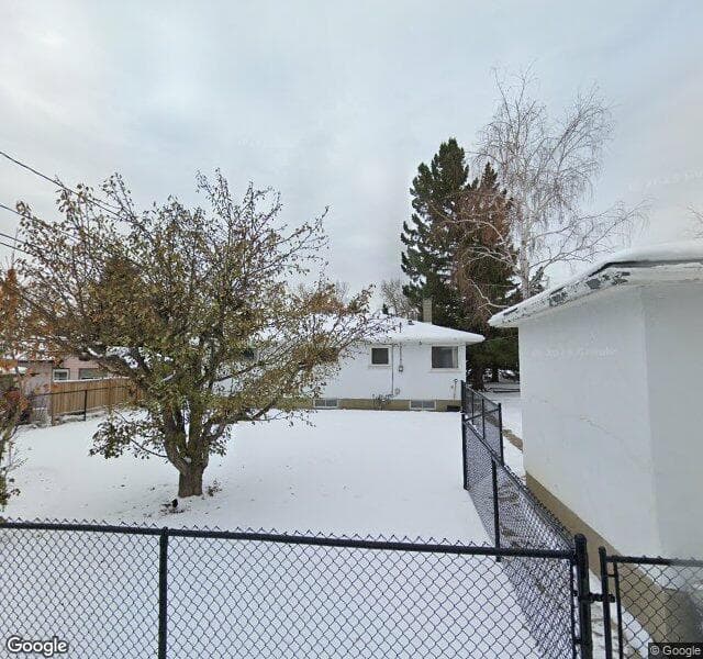 Street view of 720 40 Avenue NW, Calgary