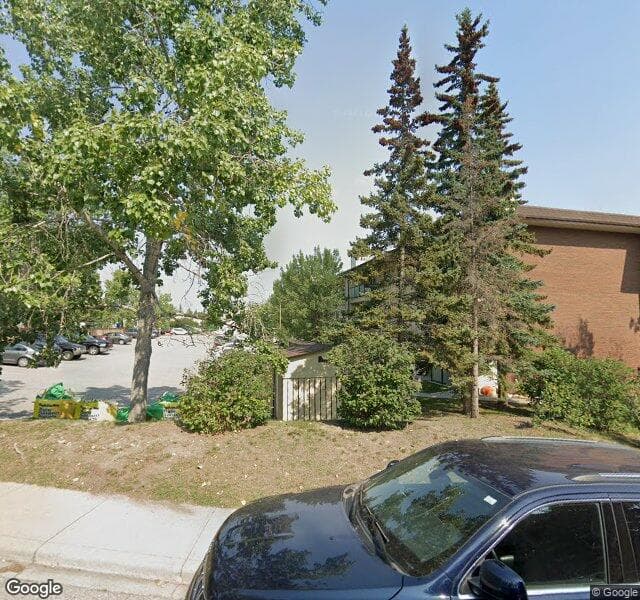 Street view of 3301-393 Patterson Hill SW, Calgary