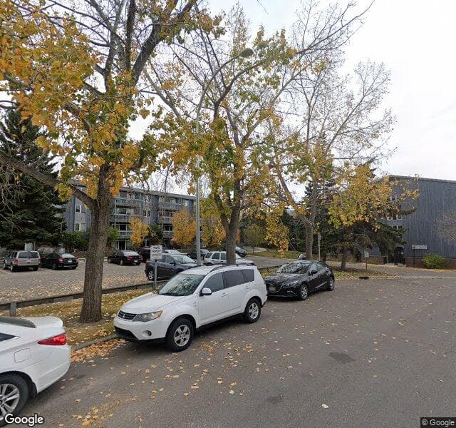 Street view of 816 89 Avenue SW, Calgary