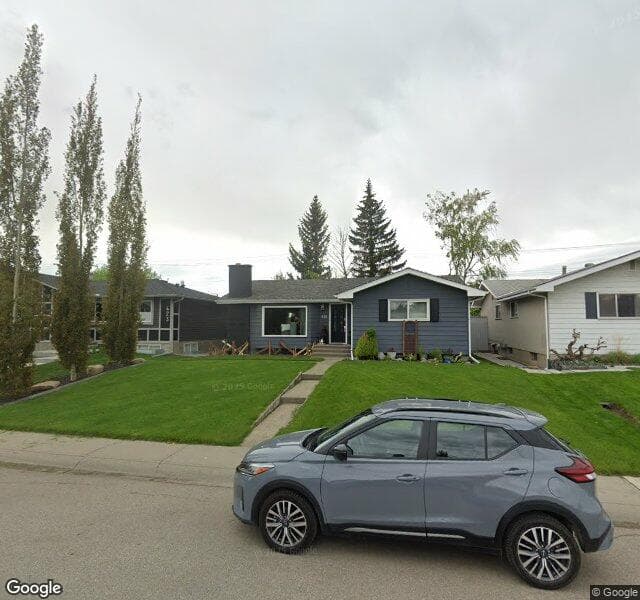 Street view of 425 Woodland Crescent SE, Calgary