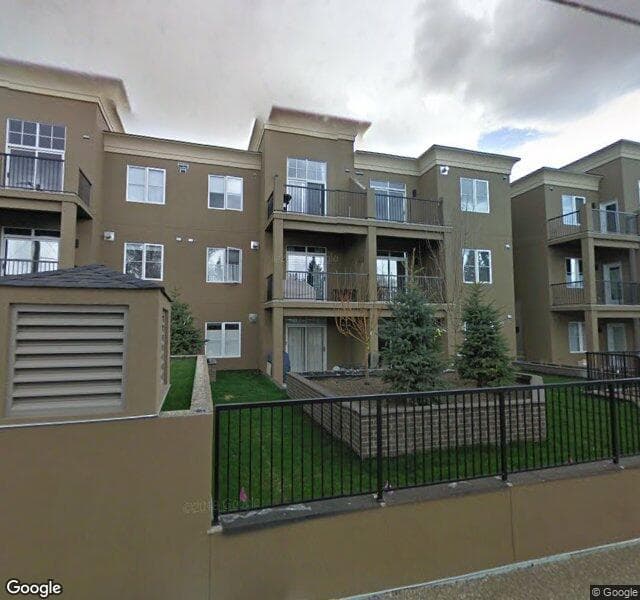 Street view of 208-518 33 Street NW, Calgary