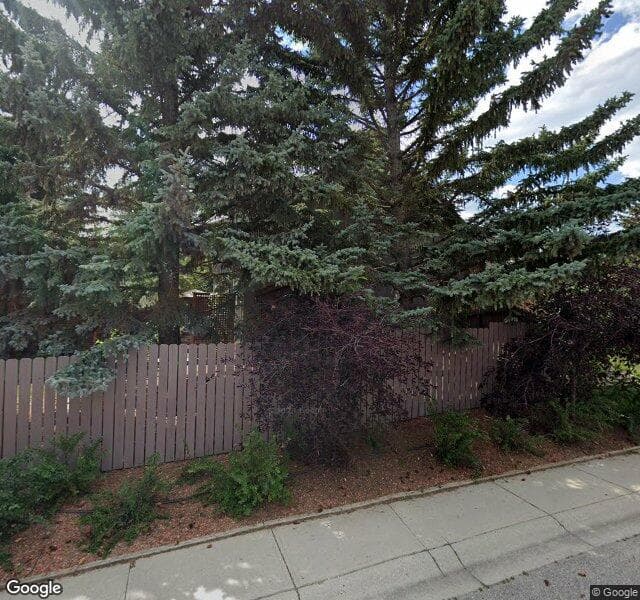 Street view of 440 Coach Light Bay SW, Calgary