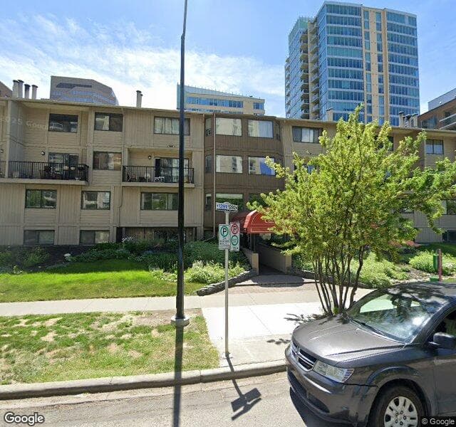 Street view of 31-821 3 Avenue SW, Calgary