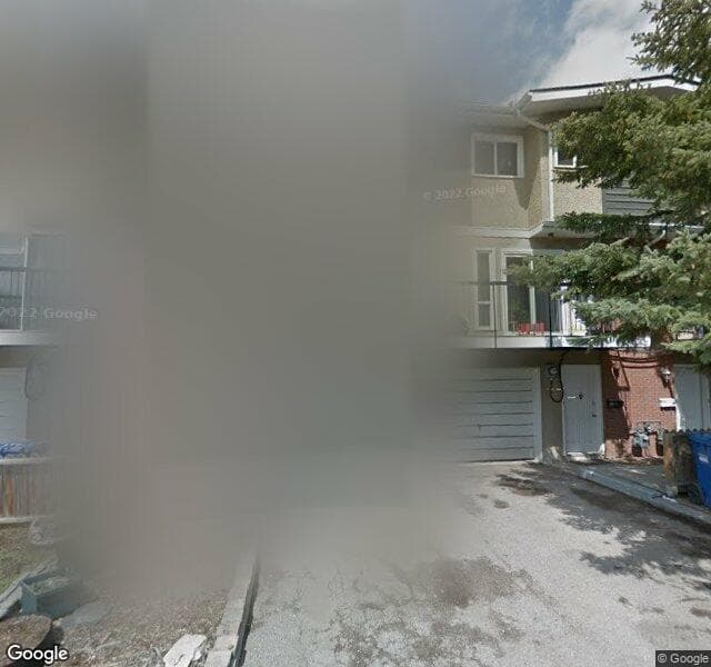 Street view of 643 4 Avenue NE, Calgary