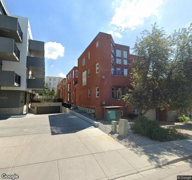 Street view of 403-718 5 Street NE, Calgary