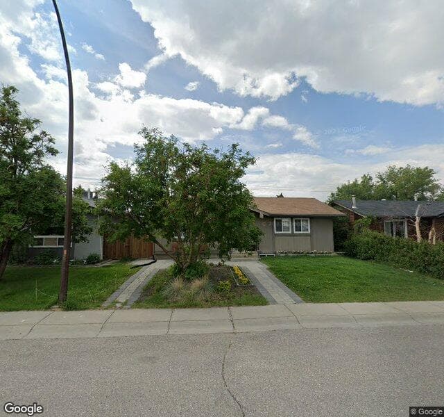 Street view of 1015 Maitland Way NE, Calgary