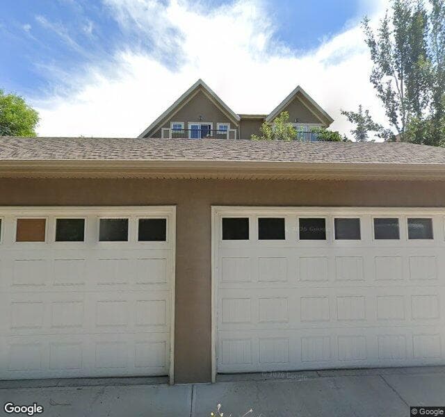 Street view of 922 3 Avenue NW, Calgary