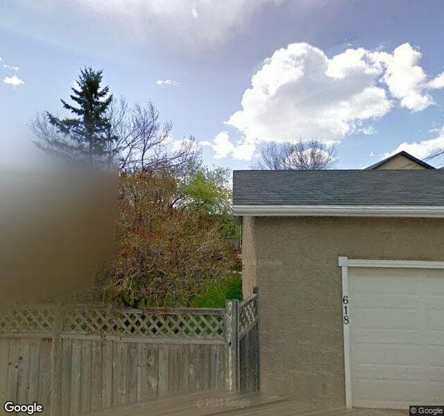 Street view of 618 11 Avenue NE, Calgary